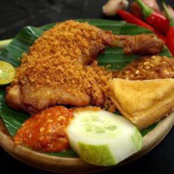 Rice fried spicy chicken sweetfood savory savoryandsweetfood