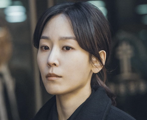 Kenalan dengan Sosok Seo Jun Kyung, Karakter Alpha Woman dan Pacar Ideal di Drama Love Me